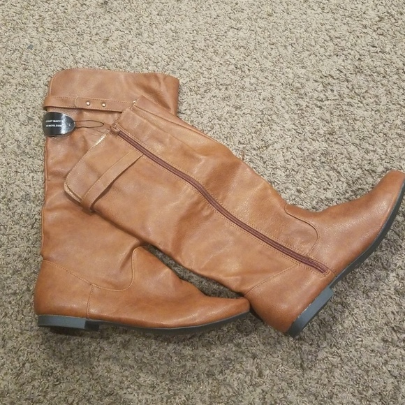 Boots - Picture 2 of 2